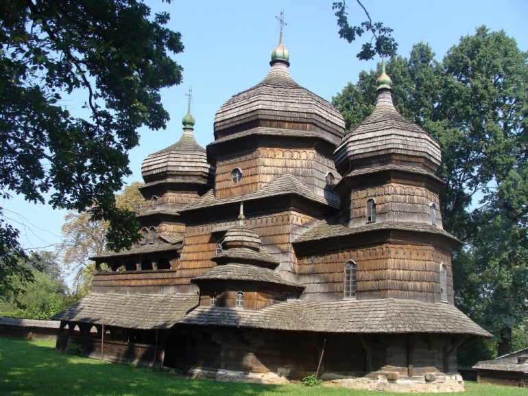 Zdjęcie nagłówkowe otwierające podstronę: Drewniane cerkwie w polskim i ukraińskim regionie Karpat