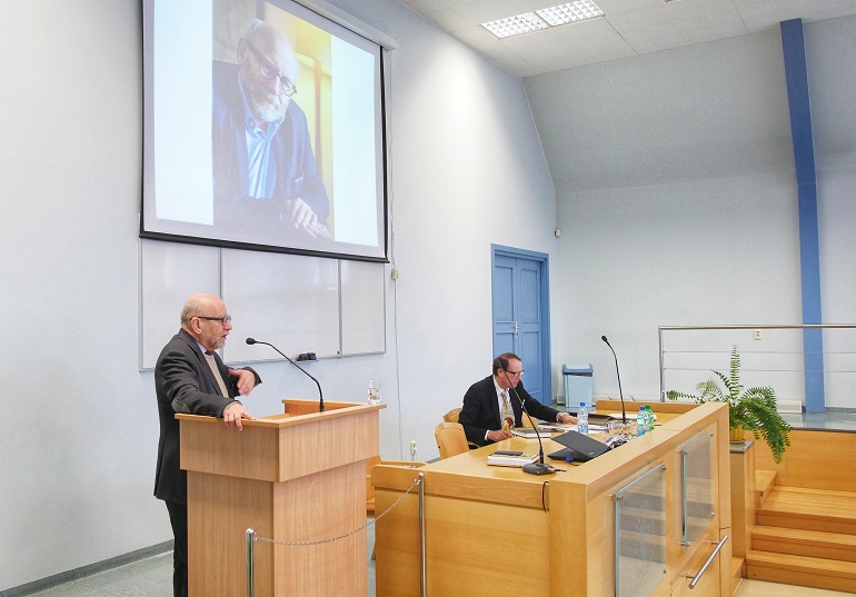 Zdjęcie nagłówkowe otwierające podstronę: Prof. Paweł Śpiewak mówił na UO o Marcu 68