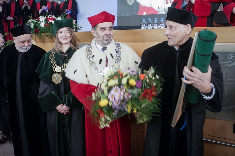 Zdjęcie nagłówkowe otwierające podstronę: Prof. Lech Borowiec doktorem honoris causa Uniwersytetu Opolskiego [FILM]