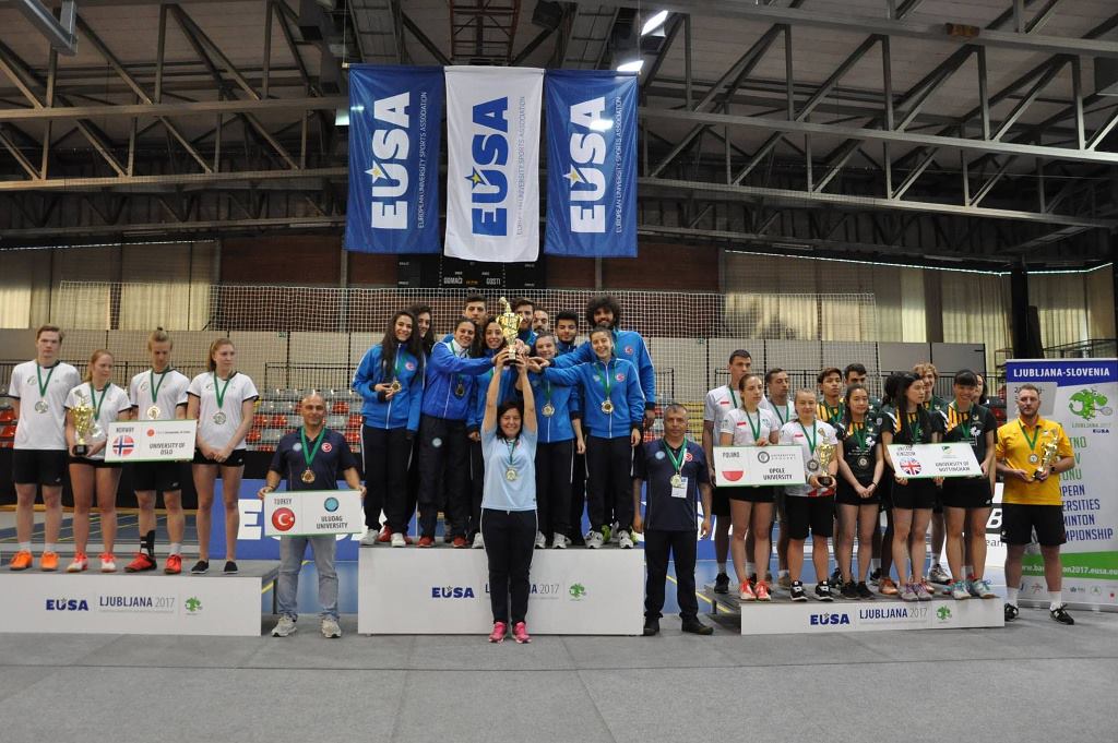 Przeniesienie do informacji o tytule: Sukces! Trzy medale badmintonistów na Akademickich Mistrzostwach Europy