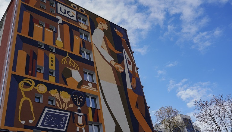 Przejdź do informacji: Mural uniwersytecki – symbol konsolidacji UO z PMWSZ – gotowy! 