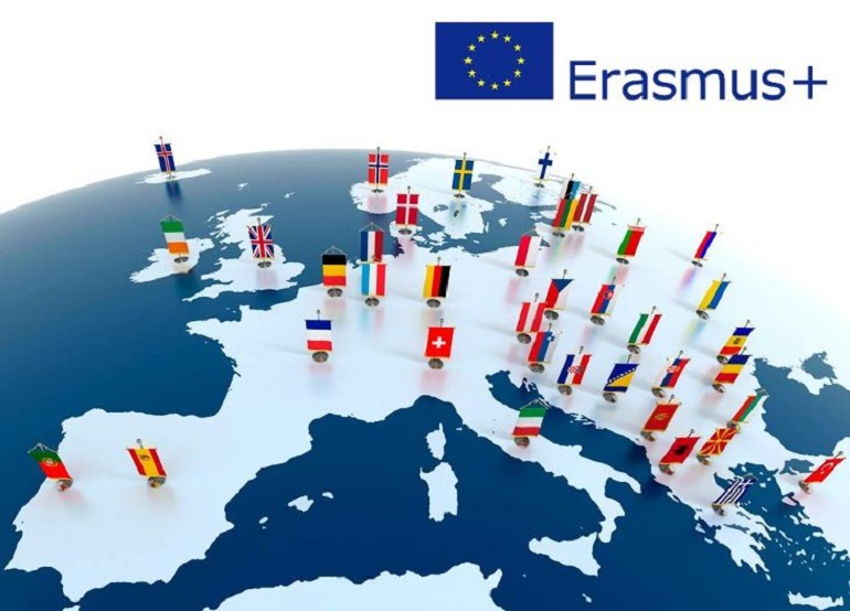 Zdjęcie nagłówkowe otwierające podstronę: UO Coordinates Eight More Erasmus+ Projects